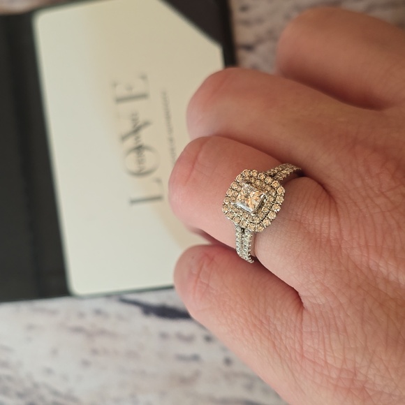 Vera Wang Love Collection - Picture 8 of 16